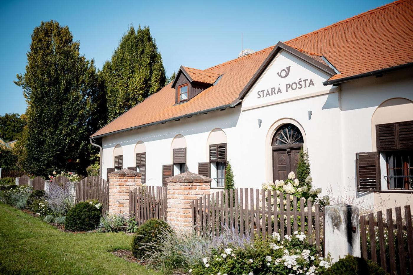 Hotel Penzion Stara Posta Kovalovice Zewnętrze zdjęcie